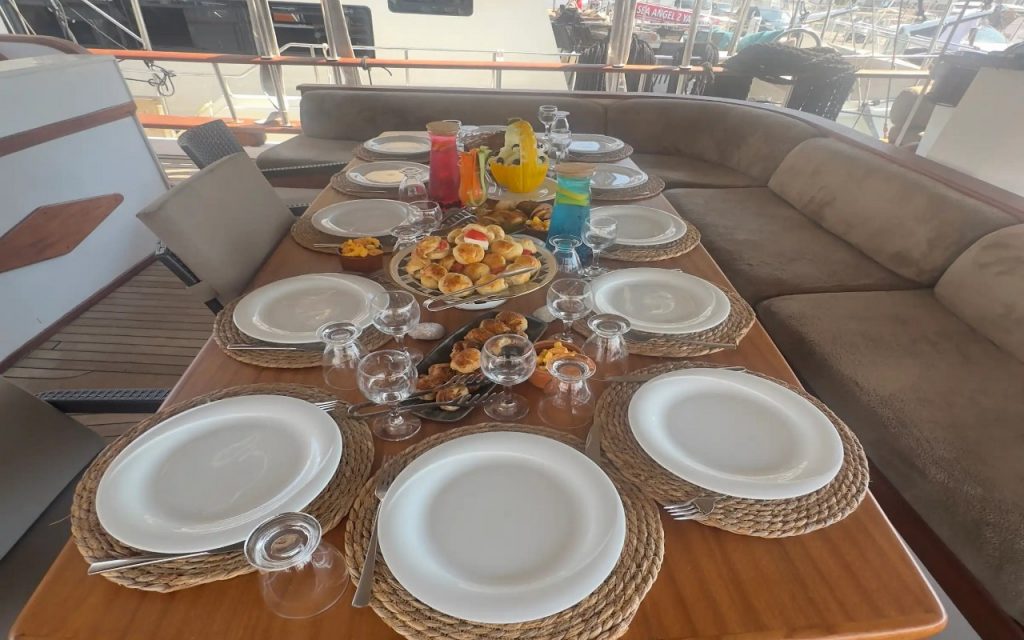 Simerenya - Standart Yat Simerenya - Standart Yat