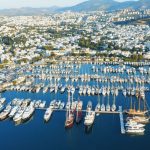 Crucero Azul con Alquiler Semanal de Barcos