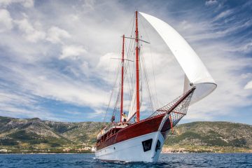 Motorsegler Yacht Romanca