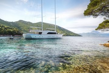 Motorsegler Yacht Love Story