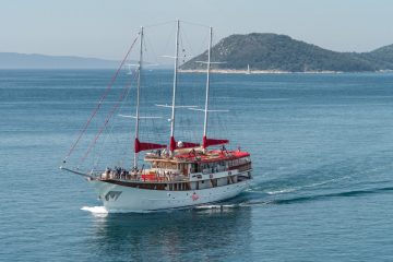 Motorsailer Yacht Barbara