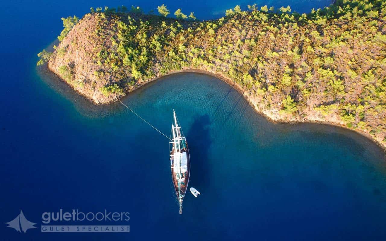 Private yacht, your floating place