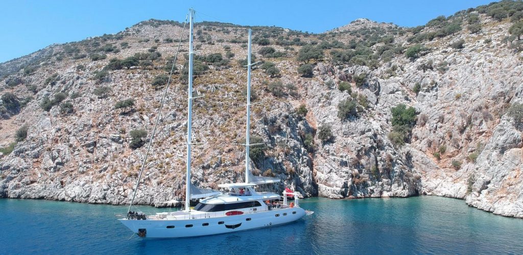 Whether you’re exploring nearby Greek islands or simply enjoying the coastline, the Angelo 3 VIP gulet yacht allows you to embrace the natural beauty of the region at your own pace.