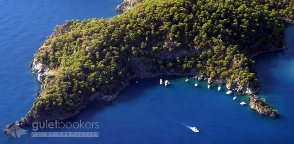 Fethiye is one of the most family-friendly destinations along the Turkish Riviera, offering a mix of natural beauty, calm waters, and sun-soaked beaches.