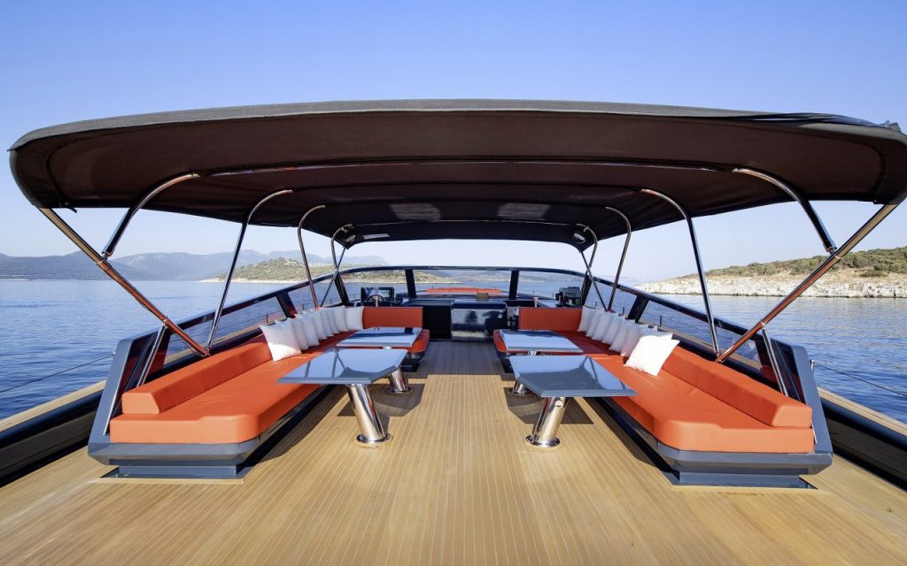 Yacht photo 4