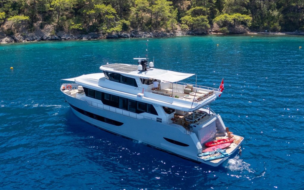 Yacht photo 3